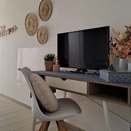 Fiumicino Airport Sunflower Room Exterior photo